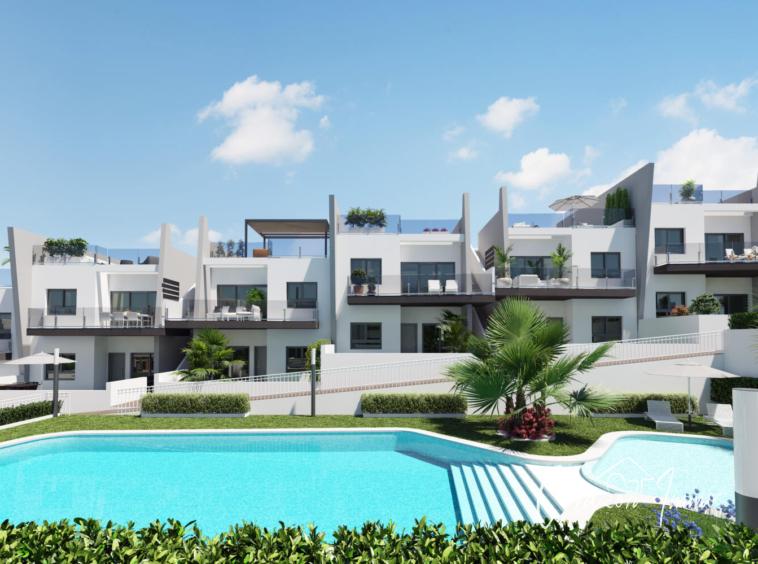 Penthouse te koop in San Miguel de Salinas - Corazon Immo - Zicht van de gemeenschappelijke tuin en zwembad