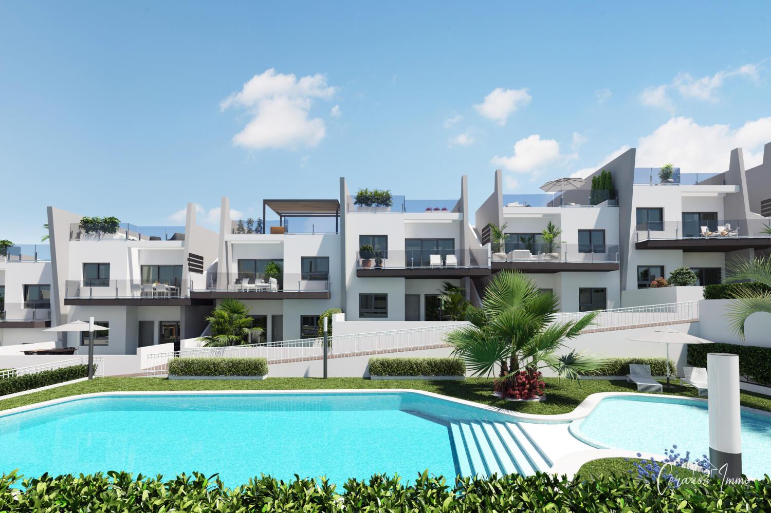 Penthouse te koop in San Miguel de Salinas - Corazon Immo - Zicht van de gemeenschappelijke tuin en zwembad